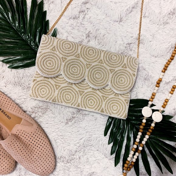 Boutique - Circular Beaded Crossbody - Picture 2 of 4